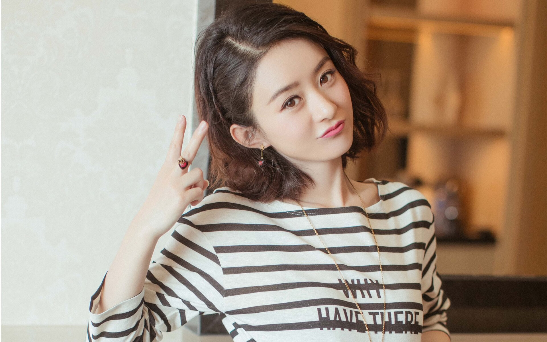 kaiyun中国官方网站-特别报道羽毛球女单黑马爆冷晋级，羽毛球女选手  第2张