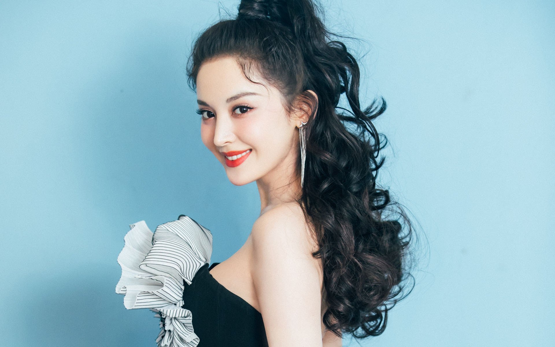 Kaiyun(中国)开云-“华金·托比利亚的反击战术与精准判断,帮助阿根廷美洲狮队建立优势”  第2张 Kaiyun(中国)开云-“华金·托比利亚的反击战术与精准判断,帮助阿根廷美洲狮队建立优势”  第2张